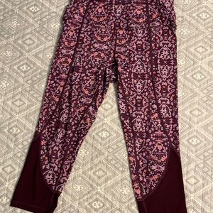 Capri Athletic Leggings